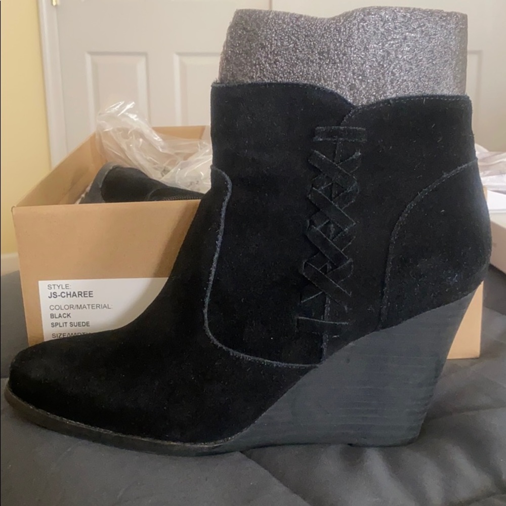 Jessica Simpson Black Split Suede Wedges/boots